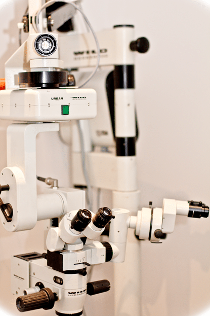 Microscope opératoire, grossissement, chirurgie oculaire, oeil, chien, chat, cataracte, greffe conjonctive, luxation, cornée, glaucome